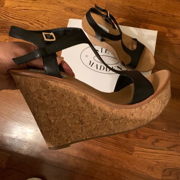 Steve Madden iluvit platform wedges - Picture 2 of 3